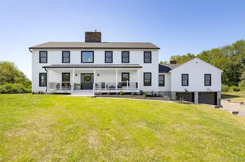327 Hynes Rd, Beekman, NY 12570