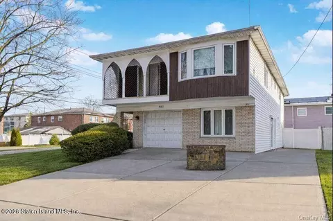 953 Forest Hill Rd, Staten Island, NY 10314