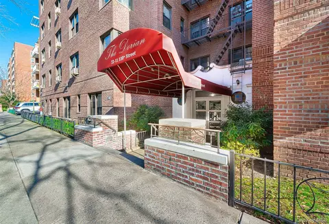 72-11 110th St #1D, New York, NY 11375