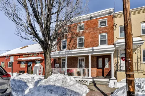 171 6th St, Cortlandt, NY 10596