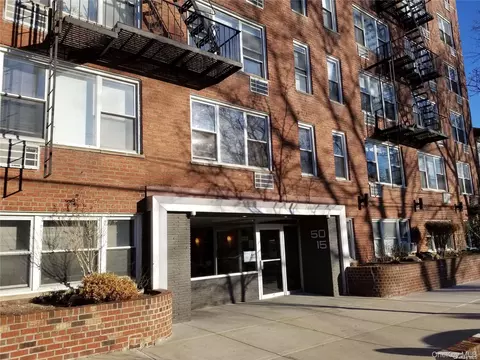 50-15 39th St #1A, New York, NY 11104