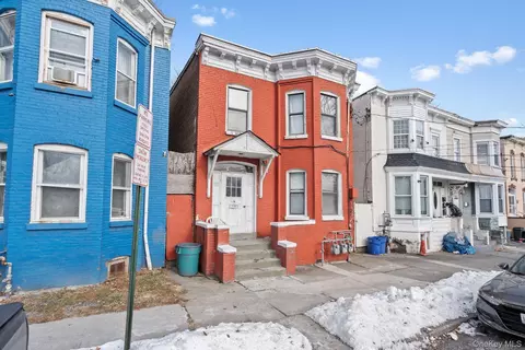 210 Renwick St, Newburgh, NY 12550