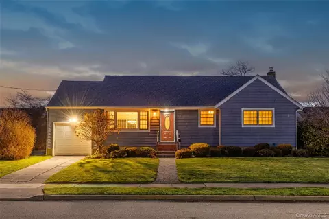 2474 Margaret St, Bellmore, NY 11710