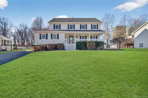 38 Wavey Willow Ln, Montgomery, NY 12549