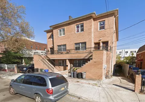 933 Cleveland St #000000000000000000, Brooklyn, NY 11208