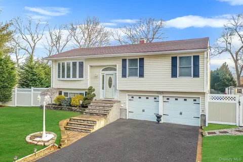 131 Joline Rd, Port Jefferson Station, NY 11776