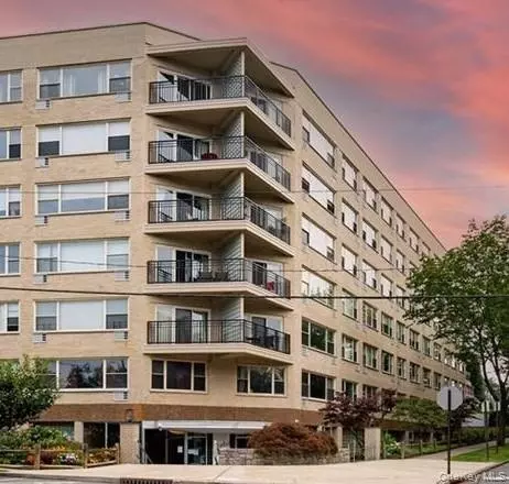12 Old Mamaroneck Rd #2G, White Plains, NY 10605