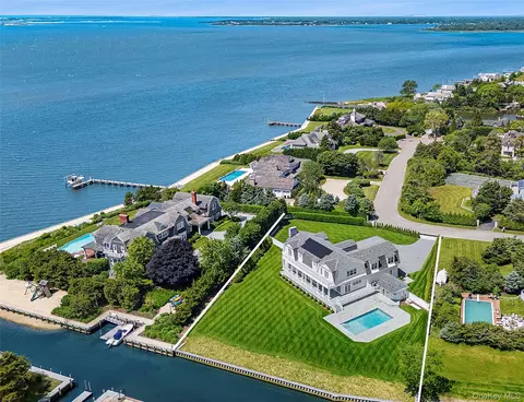 44 Club Ln, Southampton, NY 11960