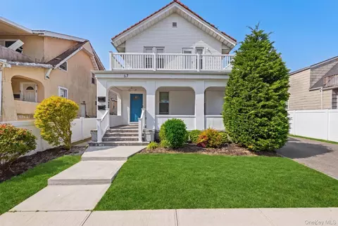 67 E Fulton St, Long Beach, NY 11561