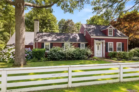 3500 Pine Neck Rd, Southold, NY 11971