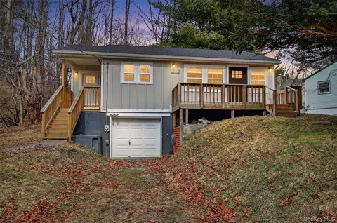 7 Fayer Ct, Mamakating, NY 12790