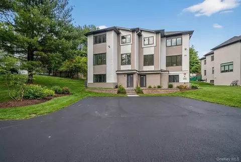 35 S Cole Ave #202, Ramapo, NY 10977