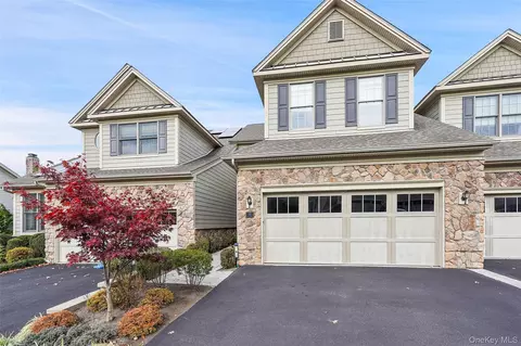 4 Goldman Ct, Cortlandt, NY 10567