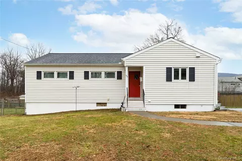 103 W Willow St, Beacon, NY 12508