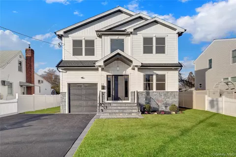 124 Mckinley Ave, North Bellmore, NY 11710