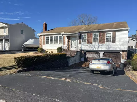 5 Louis Pl, Nesconset, NY 11767