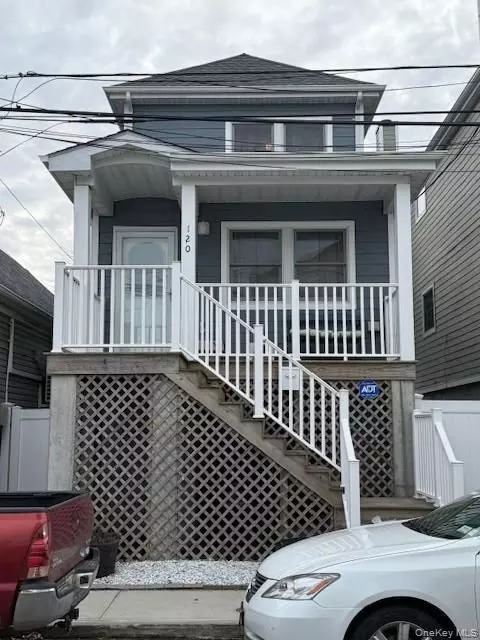 120 E 6th Rd, Broad Channel, NY 11693