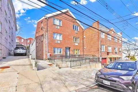 8439 60th Dr, New York, NY 11379