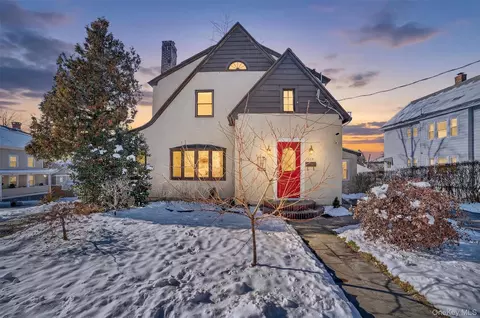530 Dyckman St, Peekskill, NY 10566