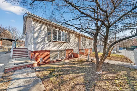 895 E 172nd St, New York, NY 10460