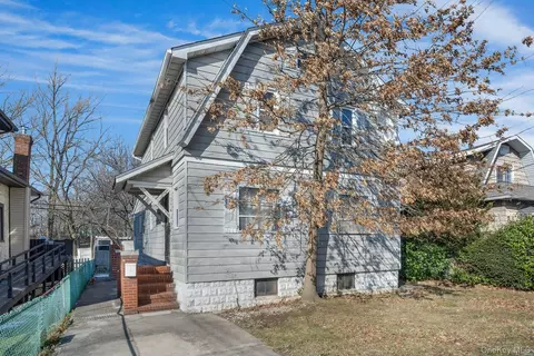 188 Edgewater Park #D, New York, NY 10465