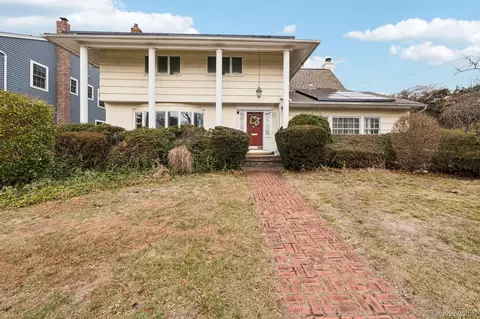 26 Dell Dr, East Rockaway, NY 11518