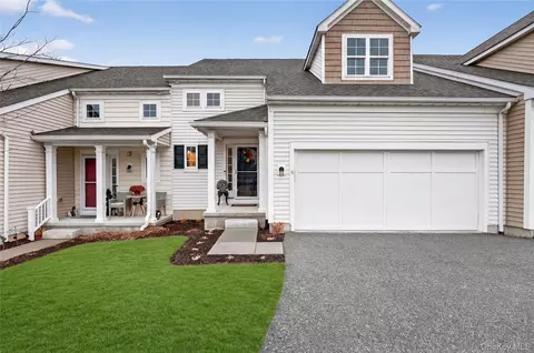 4 Frost Ct, Carmel, NY 10512