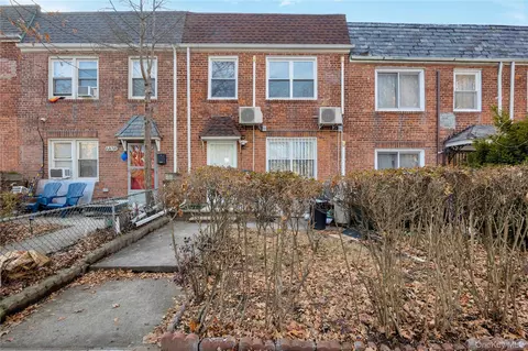 68-36 Selfridge St, New York, NY 11375