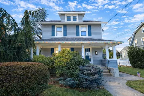 226 N Forest Ave, Rockville Centre, NY 11570