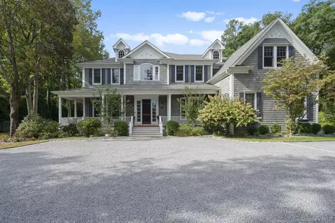 280 Southdown Rd, Huntington, NY 11743