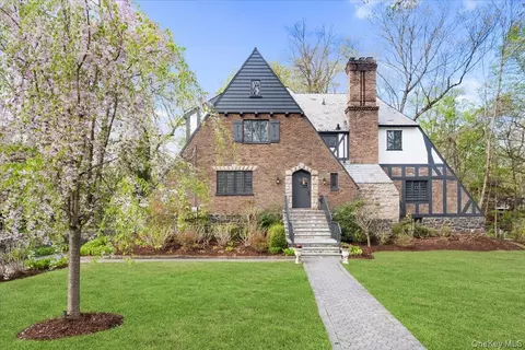 24 Highwood Ave, Larchmont, NY 10538