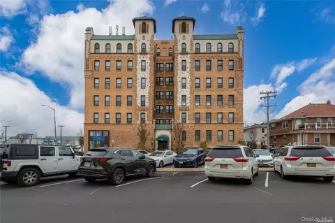 310 Riverside Blvd #G2, Long Beach, NY 11561
