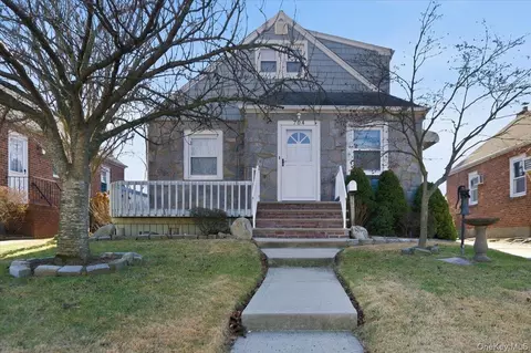 704 Barnes Ave, Baldwin, NY 11510