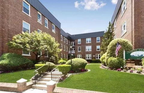 185 Atlantic Ave #B8, Lynbrook, NY 11563