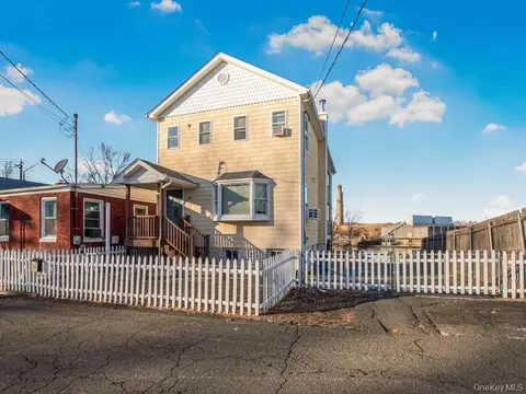 27 Warren Ave, Haverstraw, NY 10927