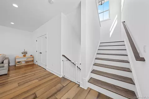 Entry Way - 3515 Bennington Dr, Fishkill, NY 12524 photo 3 of 6
