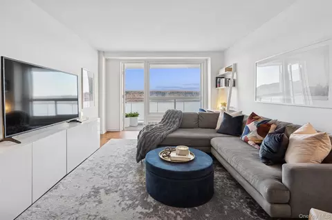 2575 Palisade Ave #9F, Bronx, NY 10463