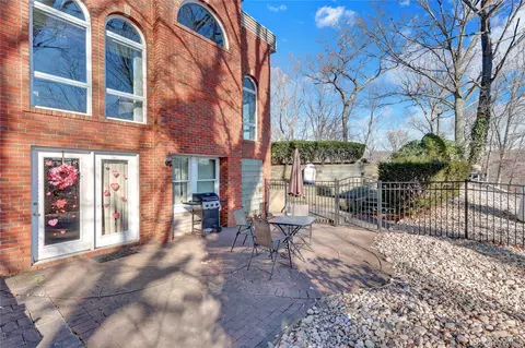 Exterior - 2 Riverview Ter, Smithtown, NY 11787 photo 3 of 7