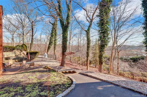 Exterior - 2 Riverview Ter, Smithtown, NY 11787 photo 7 of 7