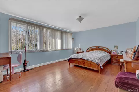 Bedroom - 2 Riverview Ter, Smithtown, NY 11787 photo 7 of 8