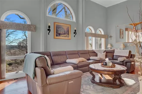 Living - 2 Riverview Ter, Smithtown, NY 11787 photo 3 of 4