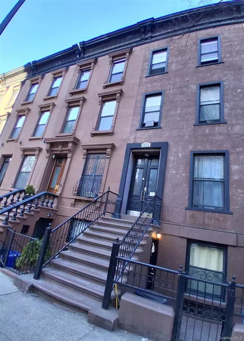 251 W 131st St, New York, NY 10027