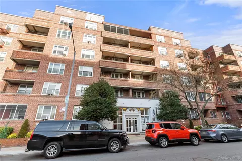 83-33 Austin St #3D, New York, NY 11415