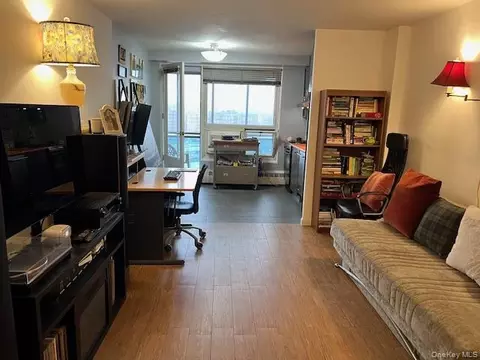 97-10 62 Dr #12-N, Rego Park, NY 11374