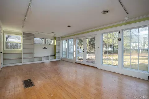 Living - 102 W Wiley St, Maybrook, NY 12543 photo 2 of 3
