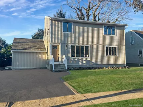 212 Babylon Tpke, Merrick, NY 11566