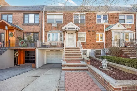 60-56 75th St, New York, NY 11379