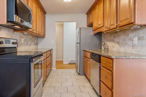 3 Germonds Vlg #2, Clarkstown, NY 10954
