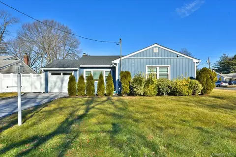 1510 Rica Pl, Valley Stream, NY 11580