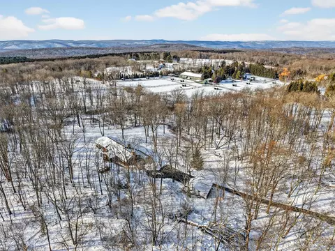 1125 Old Quaker Hill Rd, Pawling, NY 12564